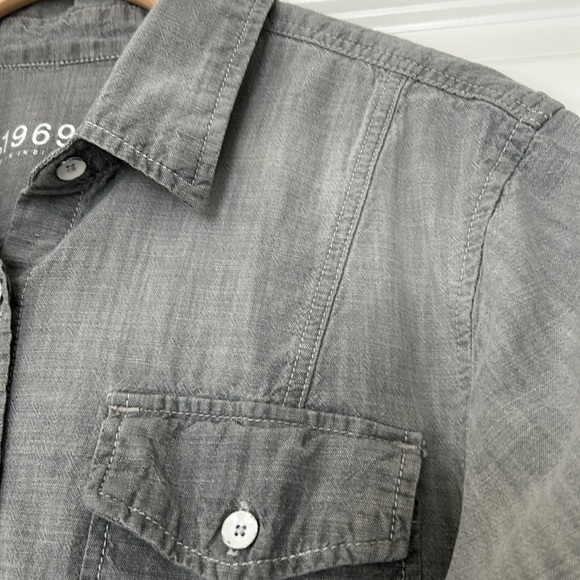 GAP Gray Cotton Workshirt/Blouse w Button Flap Pockets, Princess Seams - Picture 11 of 11